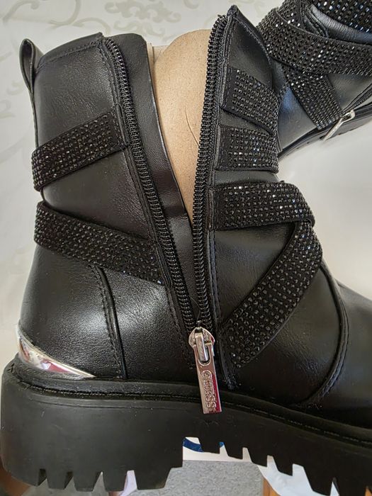 Guess  оригинални дамски боти