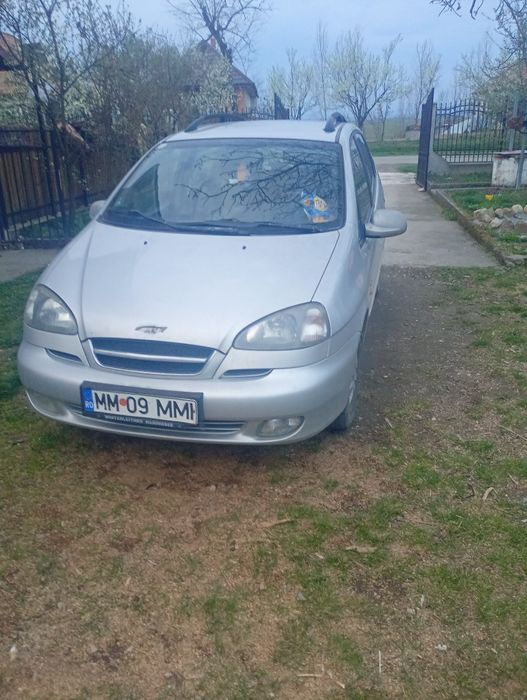 Vând Chevrolet Tacuma