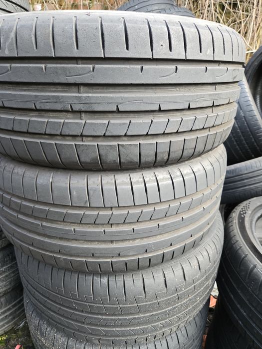 2бр. 235 45 18 Dunlop летни.