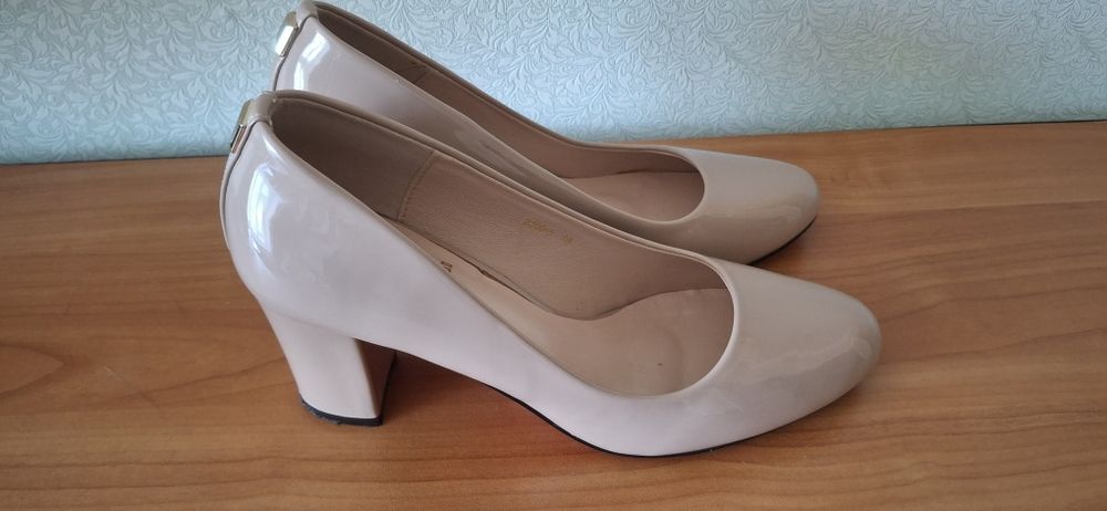 Туфли женские 39 размер
