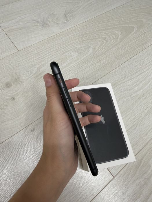 Продам iPhone 11