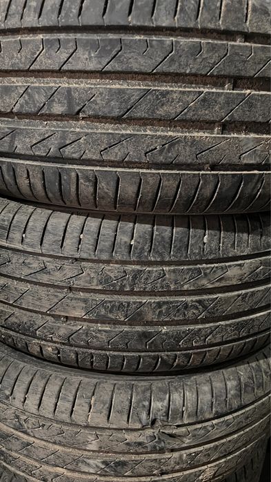 Продам шину 215/55/17