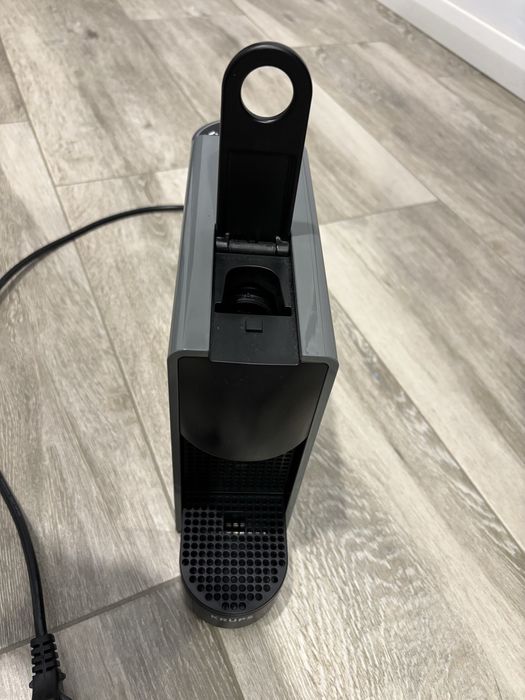 Espressor KRUPS cu capsule Nespresso Essenza Mini
