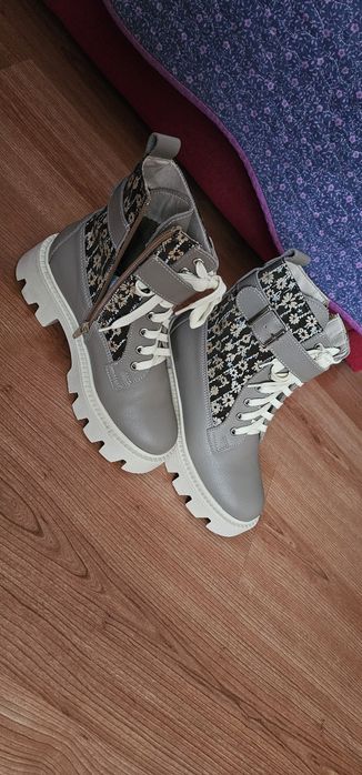 Ghete piele noi marimea 36