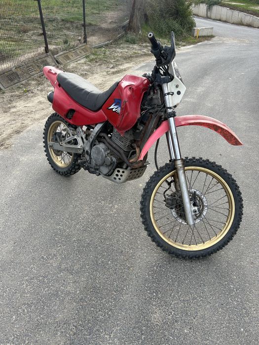 Honda nx 650 dominator