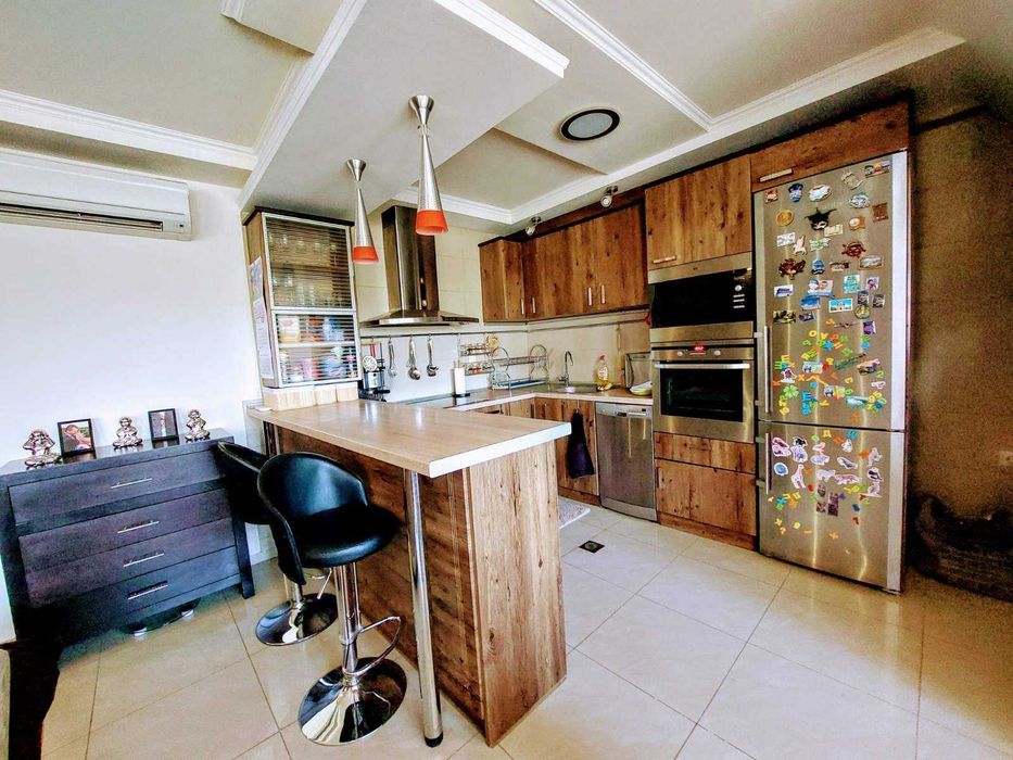 Продава се Тристаен апартамент в Пловдив, Кючук Париж - 151 кв.м за 1305 €/кв.м - Снимка #8