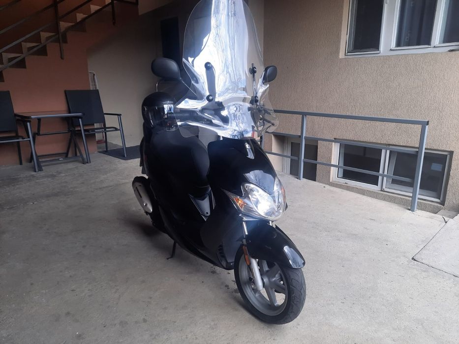 Scuter 49 cm Yamaha Recent adusa din Italia  stare impecabila