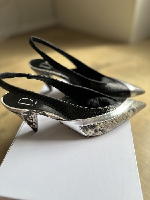 Pantofi varf ascutit noi din piele 38-38.5