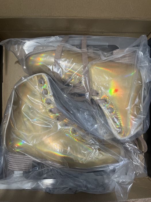 Продам коньки почти новые