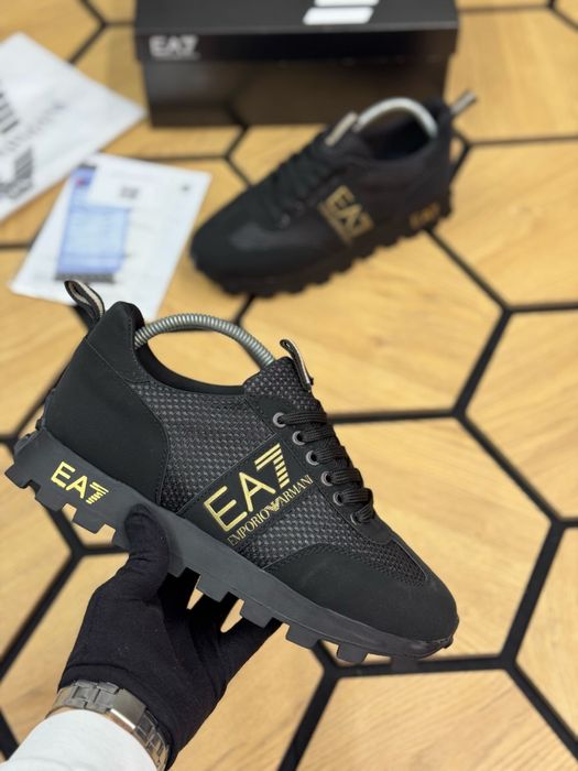 Маркови маратонки Армани