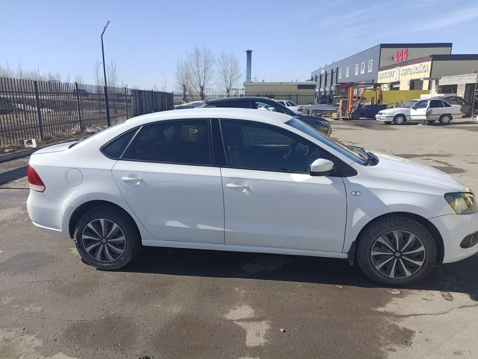 Продам машину поло