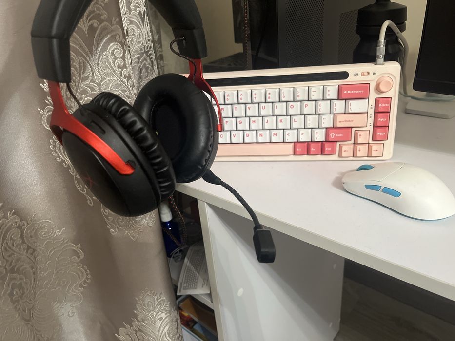 Epomaker rt65 ,atk a9 , lamzu atlantis v2 4k ,  коврик MGG,hyperx