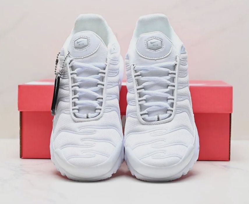 Кроссовки "Nike Air Max Plus" Оригинал!