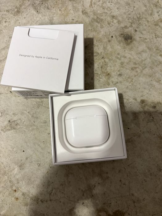 Casti apple airpods4