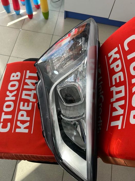 Десен фар за Hyundai santafe 2016 година