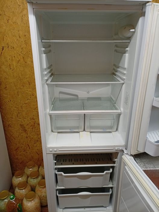 Продам холодильник Индезит, 25000 тг