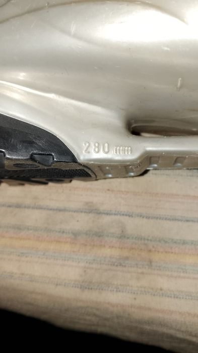 Продам лыжные ботинки мужские