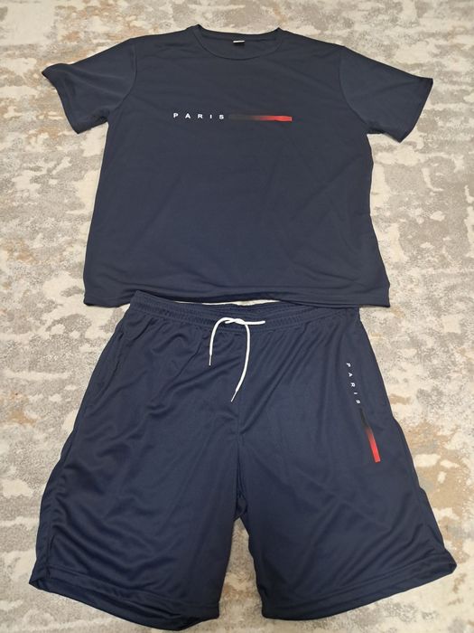 Продам шорты с футболкой