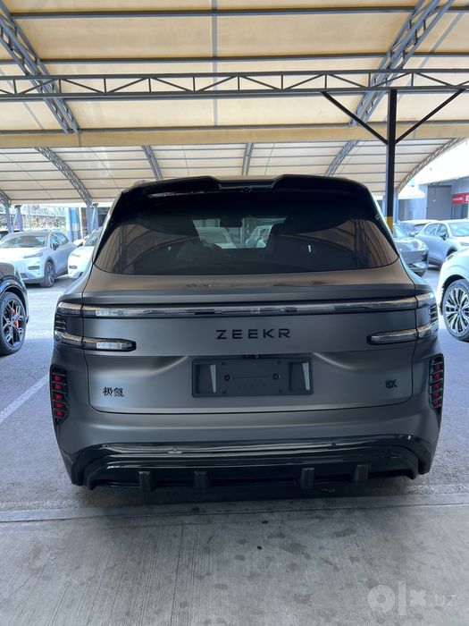 Zeekr 8x Shadow