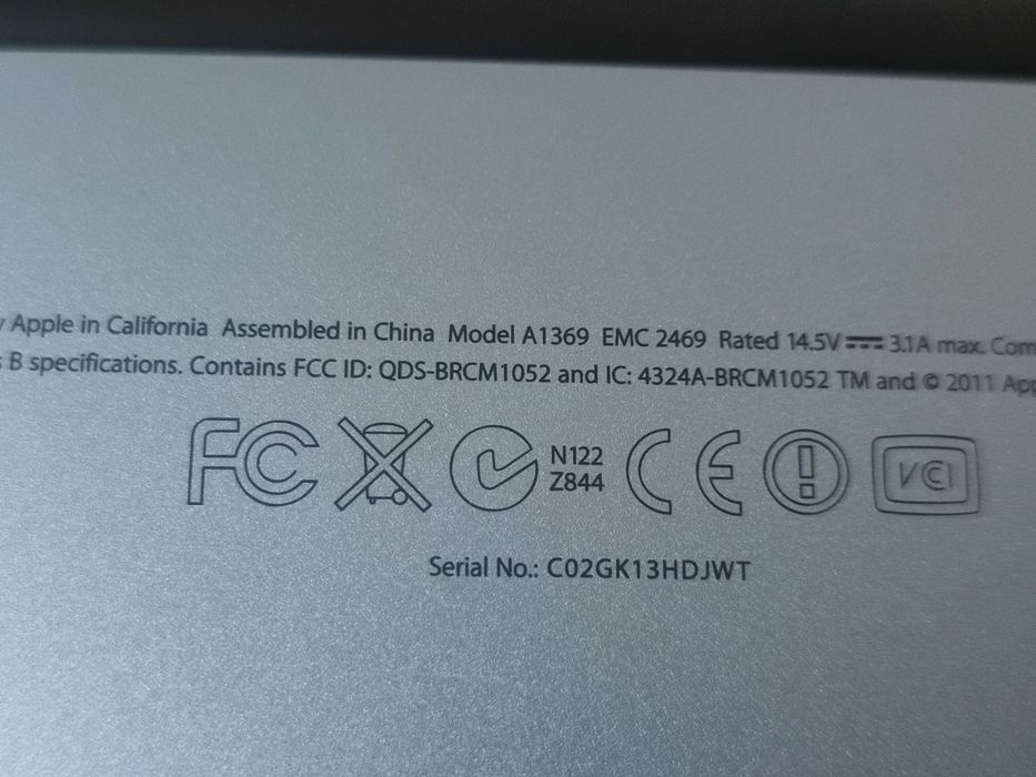 Macbook Air 13 A1369 Emc2469 - i5 / Baterie Bunaa