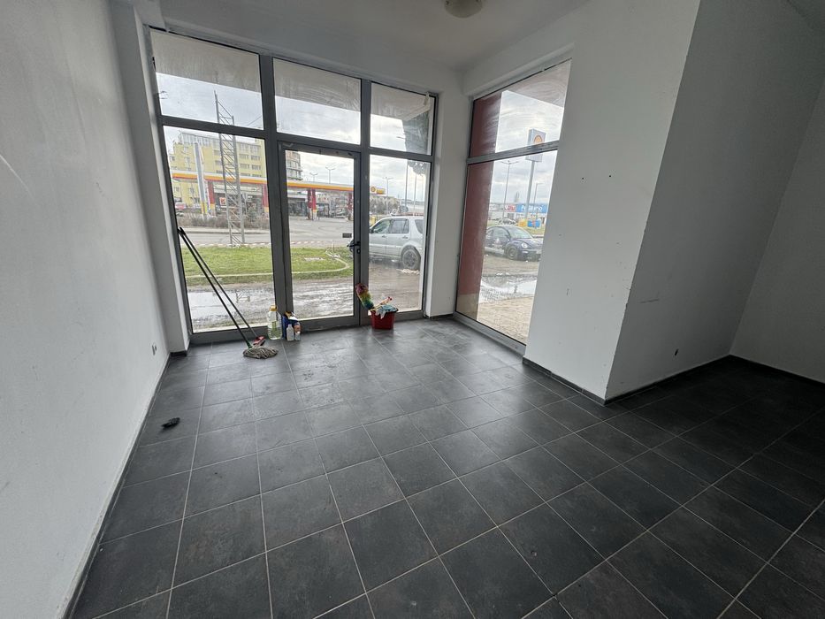 Дава се под наем Магазин в к.к. Слънчев бряг - 27 кв.м за 5984.34 € - Снимка #1