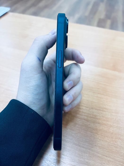 iPhone 15 без минус