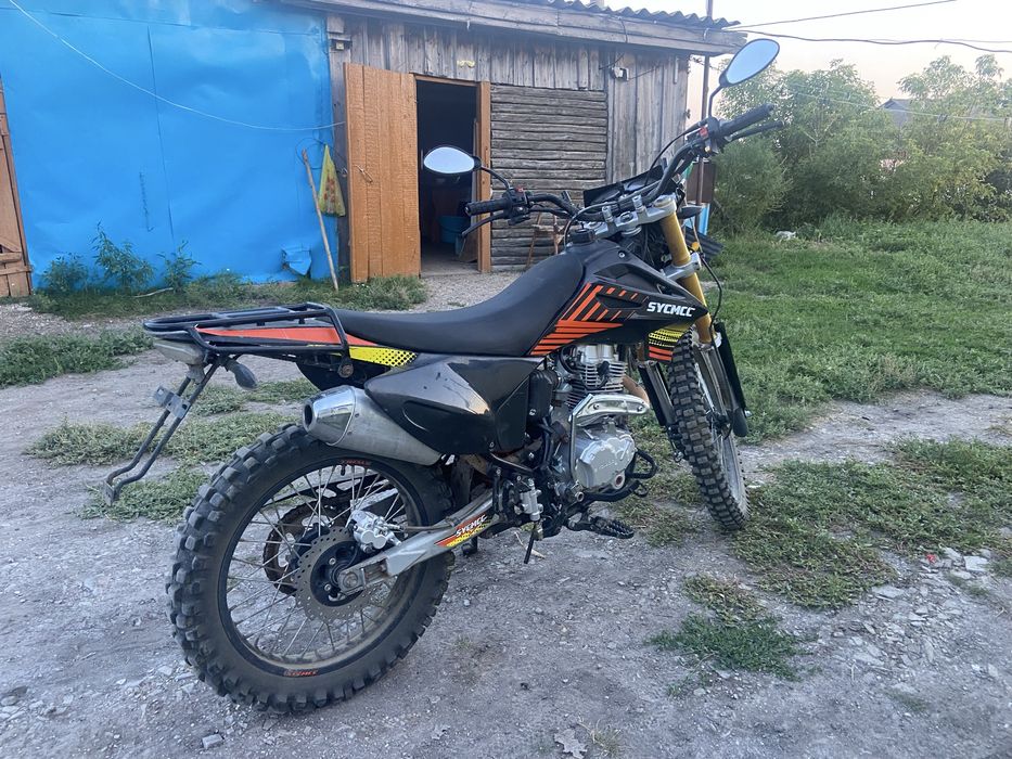 Мотоцикл эндуро 250