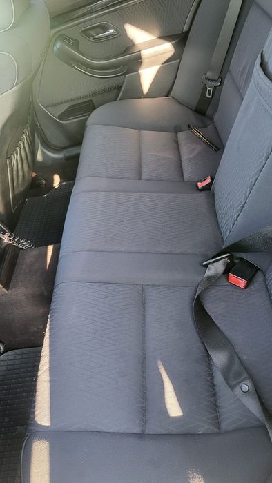 BMW E39 2.5 
Anul 2000 
120kw

Mașina se reprezintă foarte Ok din toat