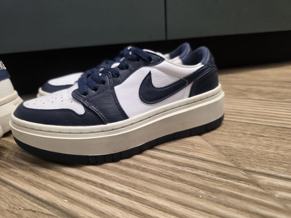Дамски маратонки NIKE