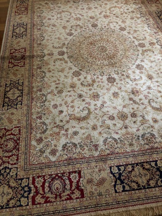 Ковры шелковые и шерстяные