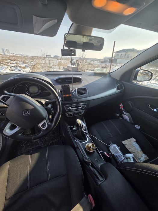 Renault Fluence 2013, luna a 7a  260.000km