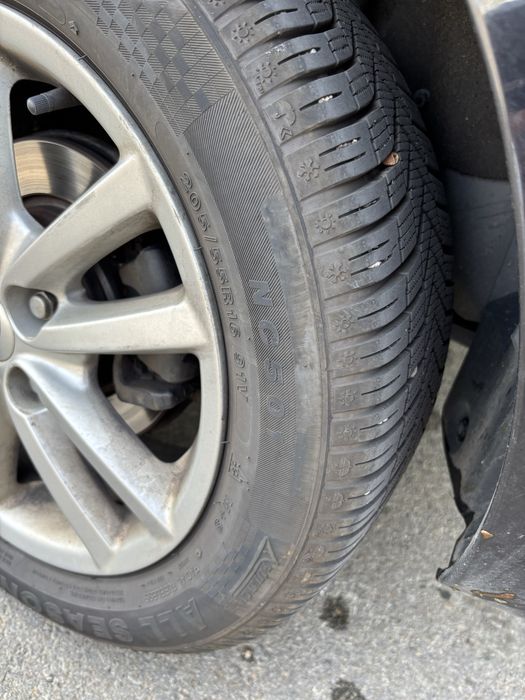 Vand Toyota Auris Pret negociabil