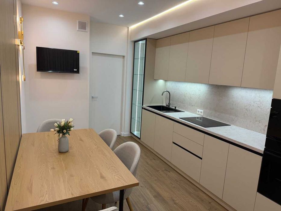 Дава се под наем Двустаен апартамент в София, Банишора - 48 кв.м за 400 € - Снимка #1