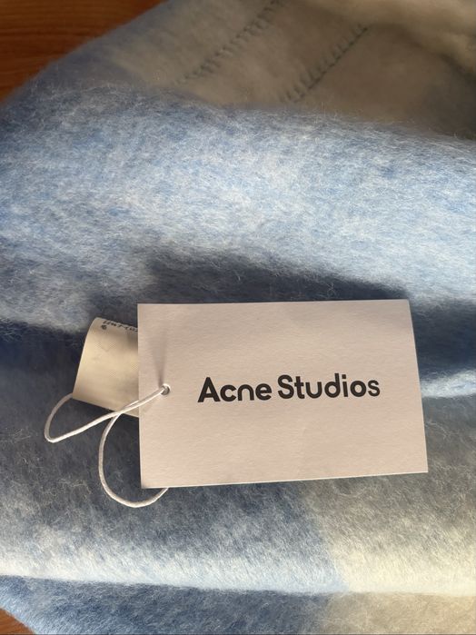 Fular acne studios