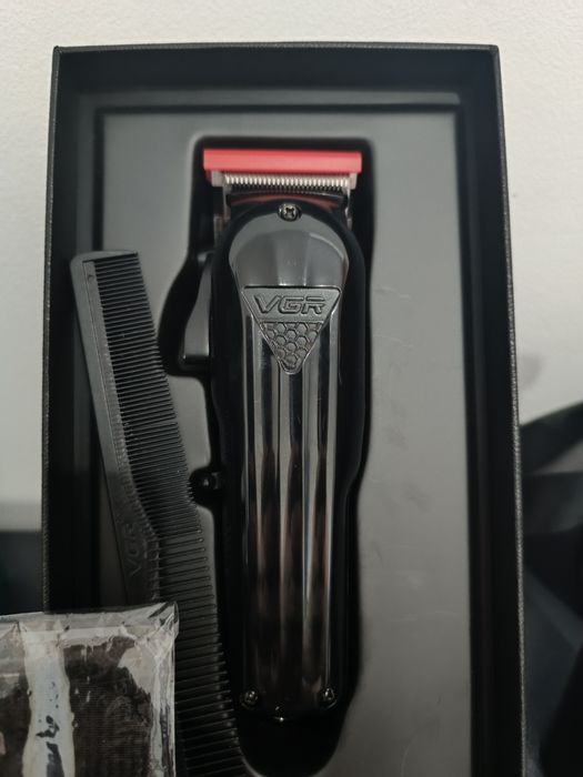 Kit VGR Nou frizer începător, masina tuns , foarfece, grătare noi