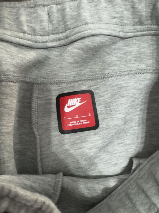 Pantaloni nike tech fleece gri