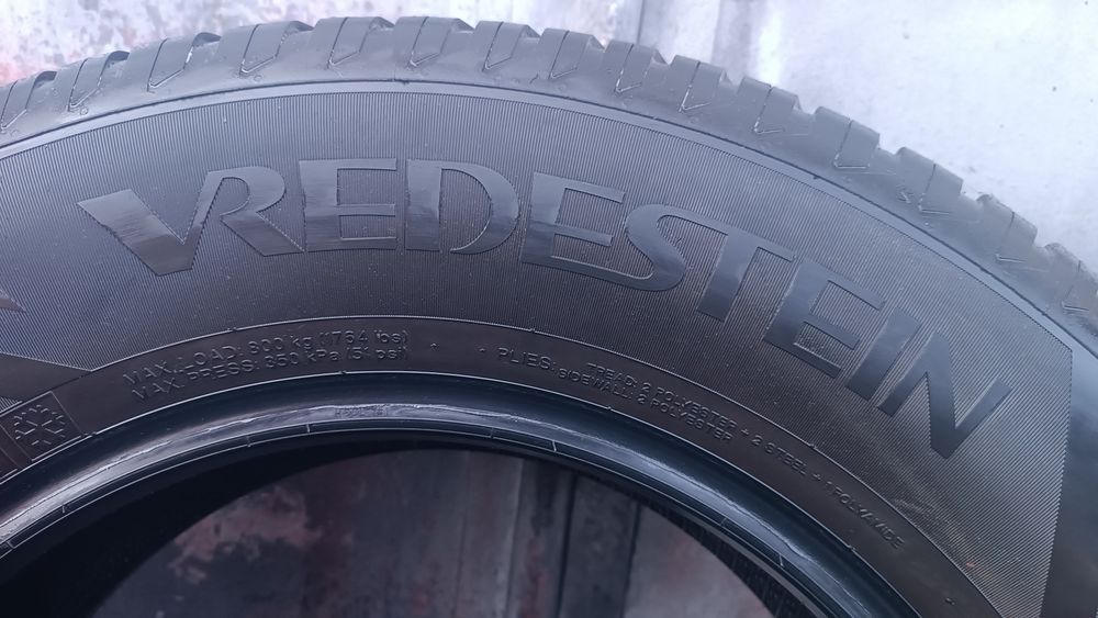 215/70/16 Vredestein Дот 0823