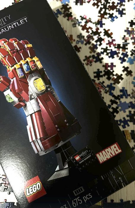 Продам оригинал набор лего Infinity glove