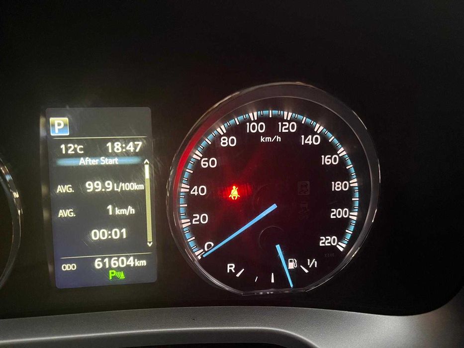 Vand Toyota RAV 4 Hybrid Executive 2018 km 62500 reali