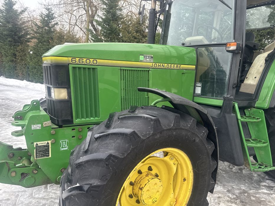John Deere 110 cai  , Inversor, brate hidraulice frontal