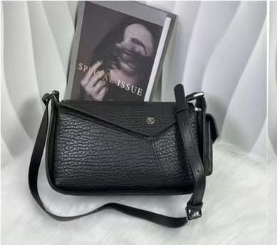 Продаётся сумка женская из натуральной кожи бренда H.T