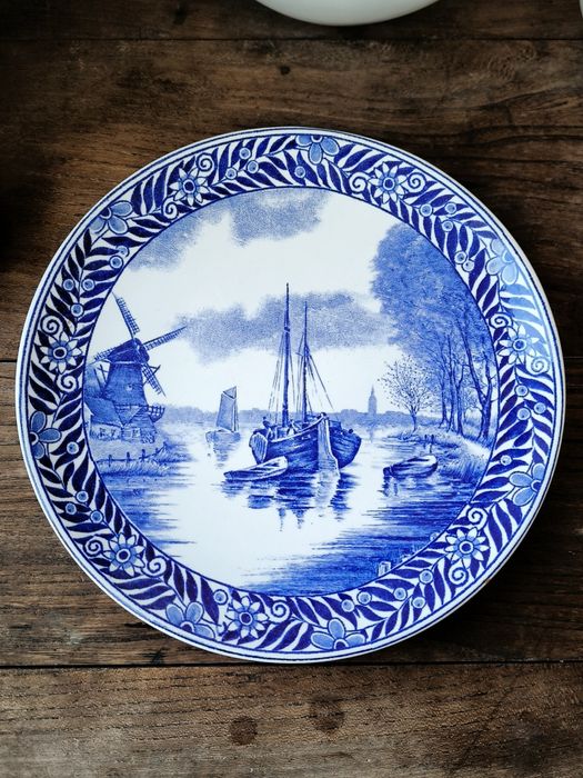 Чиния Boch Frères La Louvière