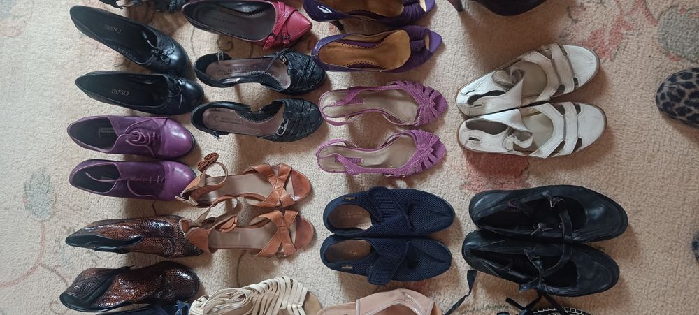 Mini lot de incaltaminte marimea 37