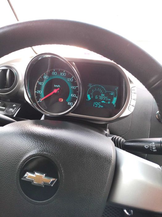 Avtomobil Spark sotiladi