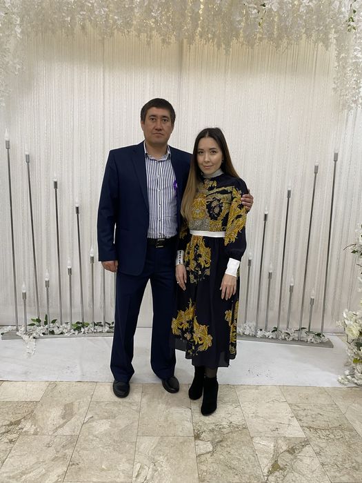 Продам платья и блузу
