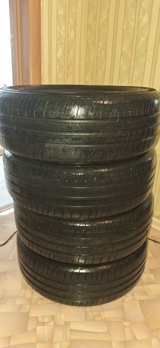 Продам комплект шин