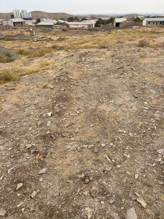 Yer uchastka sotiladi