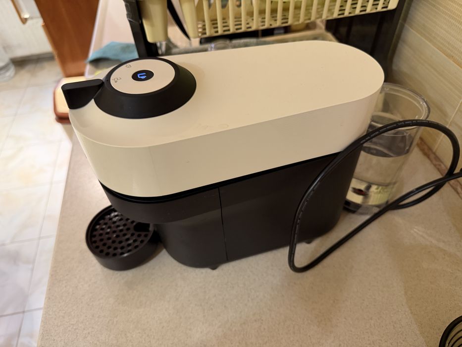 Кафемашина с капсули NESPRESSO VERTUO POP