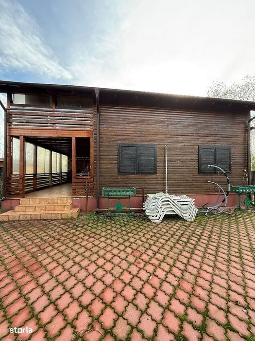Casa de locuit sau de vacanta in Cornetu.
