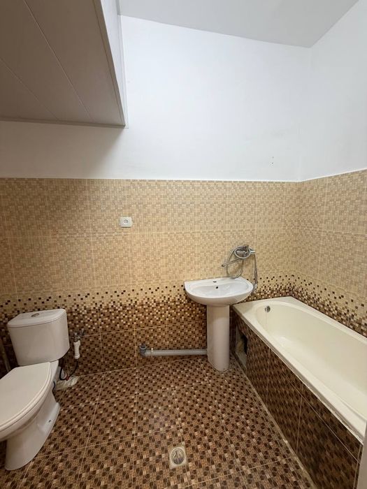 Yangi dom 100m2 2 xona 3 xona qilingan barcha  qulayliklar mavjud
